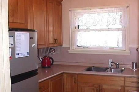 128 Sutherland Ave, Oshawa, L1G2G5 | Image 3