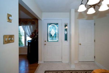 1858 Shadybrook Dr, Pickering, L1V3A8 | Image 2