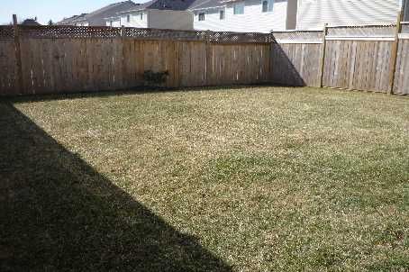 1581 Sarasota Cres, Oshawa, L1G8G1 | Image 2