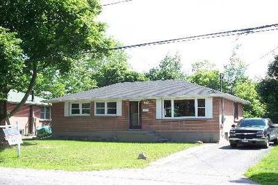 Detached House sold at 917 Henry Street, Whitby, Ontario, L1N5E6 - Downtown Whitby - MLS: E1592261