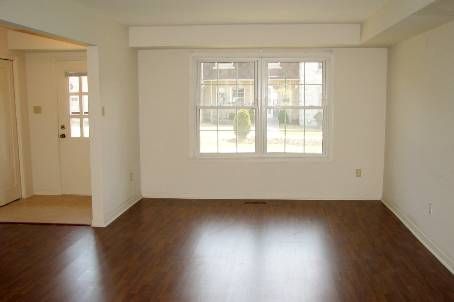 93 - 580 Eyer Dr, Pickering, L1W3B7 | Image 3