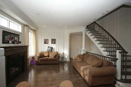 616 Fleetwood Dr, Oshawa, L1K0A2 | Image 2