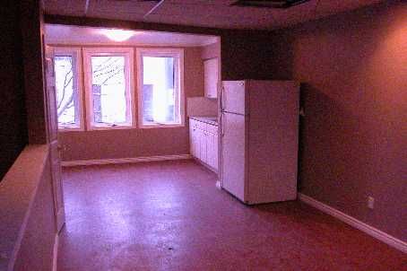 24 Simcoe St N, Oshawa, L1G4R8 | Image 2