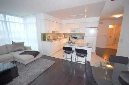 303 - 1600 Charles St, Whitby, L1N1B9 | Image 2