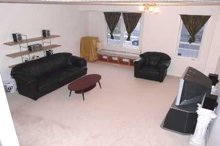 121 Mike Myers Dr, Toronto, M1P5G4 | Image 2