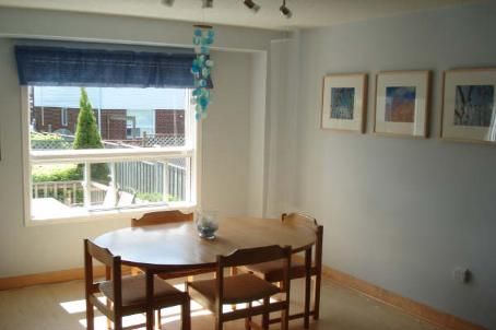 16 Fry Cres, Clarington, L1C4Y2 | Image 3