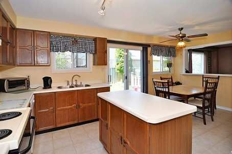 1518 Rawlings Dr, Pickering, L1V5A5 | Image 2