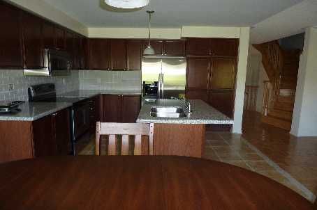 4 Oceanpearl Cres, Whitby, L1N0C2 | Image 3