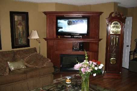 27 - 571 Longworth Ave, Clarington, L1C 0H | Image 2