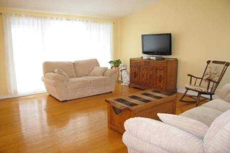 42 Oakley Blvd, Toronto, M1P3P4 | Image 3