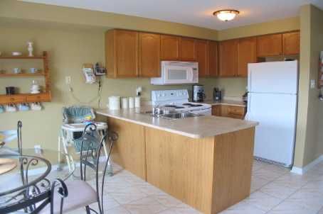 1636 Sarasota Cres, Oshawa, L1G8E9 | Image 2