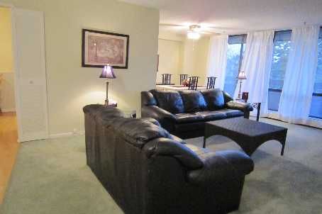 208 - 1210 Radom St, Pickering, L1W2Z3 | Image 2