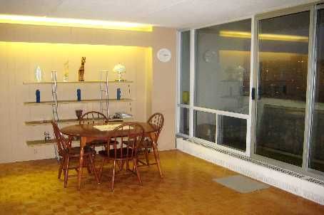 1212 - 2 Glamorgan Ave, Toronto, M1P2M8 | Image 3