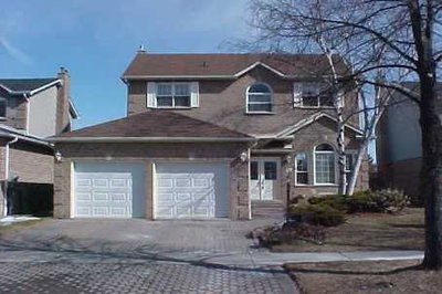 Detached House sold at 68 Flint Crescent, Whitby, Ontario, L1R1J8 - Rolling Acres - MLS: E1821669
