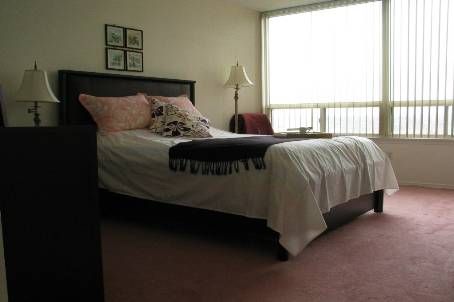 1204 - 300 Alton Towers Circ E, Toronto, M1V4X9 | Image 2