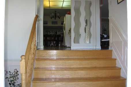 64 Rakewood Cres, Toronto, M1V1M7 | Image 2