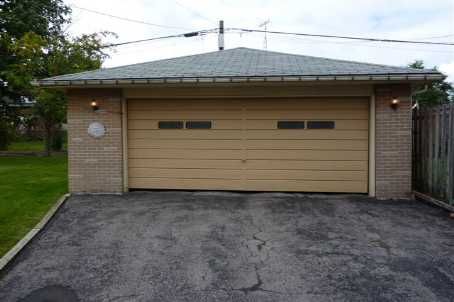 474 Fernhill Blvd, Oshawa, L1J5J7 | Image 2