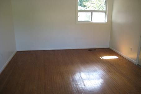 1153 Huntingwood Dr, Toronto, M1S1K6 | Image 2