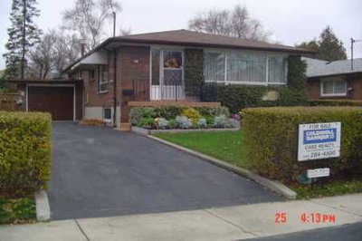 Detached House sold at 24 Fintona Avenue, Toronto, Ontario, M1E1V3 - Guildwood - MLS: E1999726