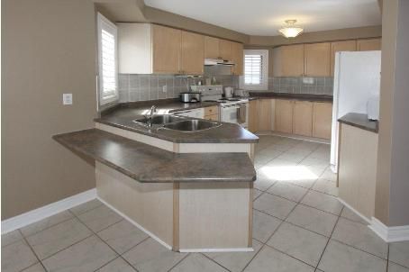 13 Freeston Cres, Ajax, L1T3Z9 | Image 3