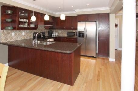 1 Bridgid Dr, Whitby, L1P1T7 | Image 2