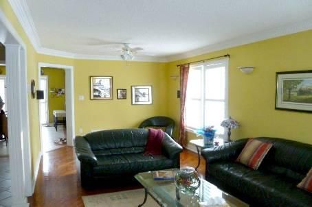 1101 Gossamer Dr, Pickering, L1X2T7 | Image 3