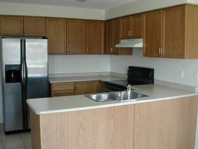 1628 Pennel Dr, Oshawa, L1K0J8 | Image 2