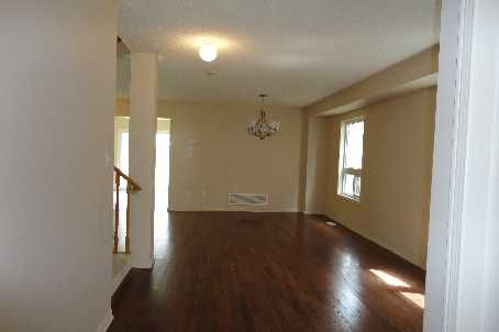 31 Middlecote Dr, Ajax, L1T0A4 | Image 3