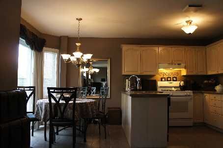 33 Auburn Lane, Clarington, L1E2C3 | Image 2