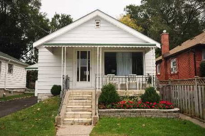 Detached House sold at 3 Bexhill Avenue, Toronto, Ontario, M1L3B3 - Clairlea-Birchmount - MLS: E2208482