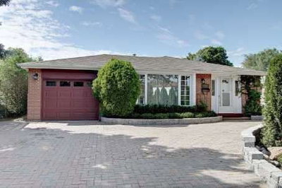 Detached House sold at 16 Earswick Drive, Toronto, Ontario, M1E1C6 - Guildwood - MLS: E2217691