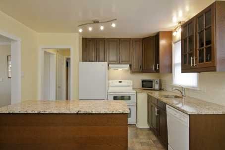 1206 Belvedere Ave, Oshawa, L1H1T3 | Image 2