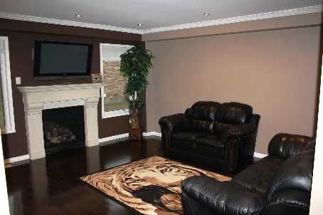 39 Atherton Ave, Ajax, L1T4X7 | Image 2