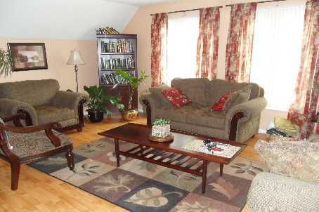 52 Gardiner Dr, Ajax, L1S5Y1 | Image 2