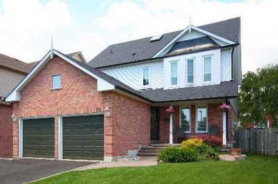 Detached House sold at 70 Lipton Crescent, Whitby, Ontario, L1R1W9 - Pringle Creek - MLS: E2386130