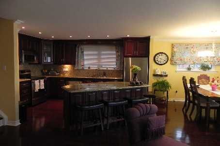 218 Harmony Rd N, Oshawa, L1G6L5 | Image 2