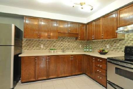 87 Thorp Cres, Ajax, L1T3T4 | Image 3