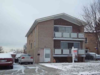 Detached House sold at 30 Canlish Road, Toronto, Ontario, M1P1S4 - Dorset Park - MLS: E2523551