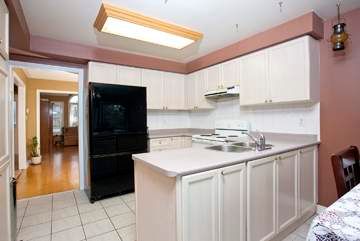 18 Merryfield Court, Clarington, Ontario image-0-1