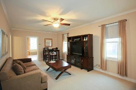 811 Cosburn Ave, Toronto, M4C2V9 | Image 3