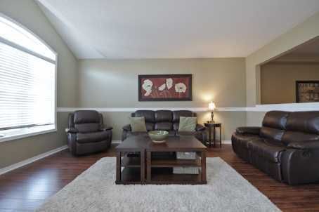 76 Samandria Ave, Whitby, L1R3G5 | Image 2