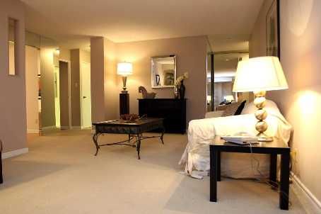 203 - 40 Chichester Pl, Toronto, M1T3R6 | Image 2