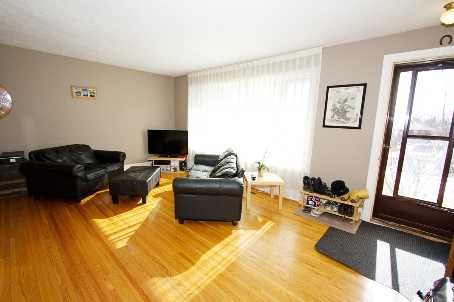 372 Garden Crt, Oshawa, L1J3E4 | Image 2