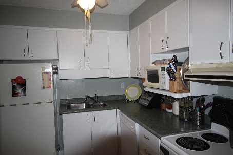 306 - 80 Athol St E, Oshawa, L1H8B7 | Image 2