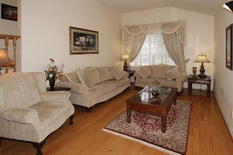 91 Ellendale Dr, Toronto, M1P1N7 | Image 2