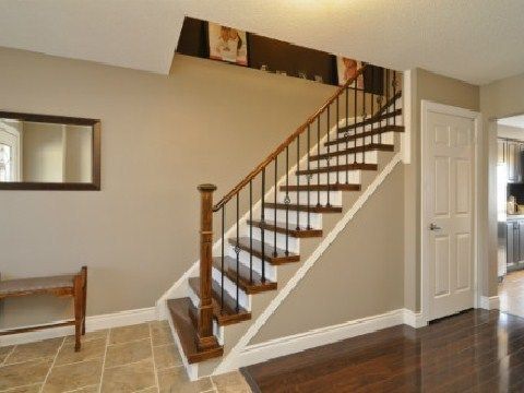 112 Champine Sq, Clarington, L1C4W1 | Image 2