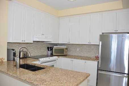 306 - 395 Lakebreeze Dr, Clarington, L1B1P5 | Image 2