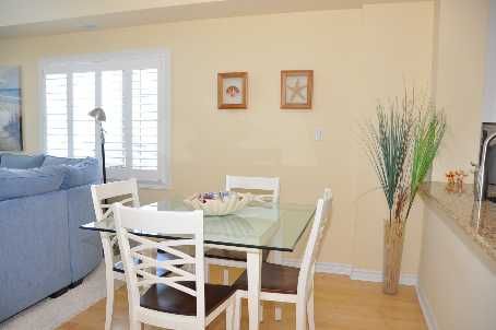 306 - 395 Lakebreeze Dr, Clarington, L1B1P5 | Image 3