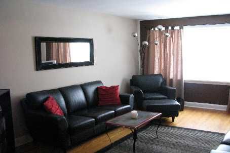 96 Oakes Ave, Oshawa, L1G6C6 | Image 2