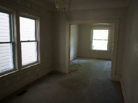 114 Ivy Ave, Toronto, M4L2H7 | Image 2